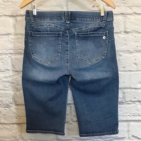 Democracy 8 AbSolution Denim Shorts Women’s Bermuda Stretch Slimming 14” Inseam - Picture 3 of 8
